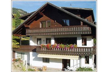 Italia Privát Santa Cristina Valgardena, Exteriorul